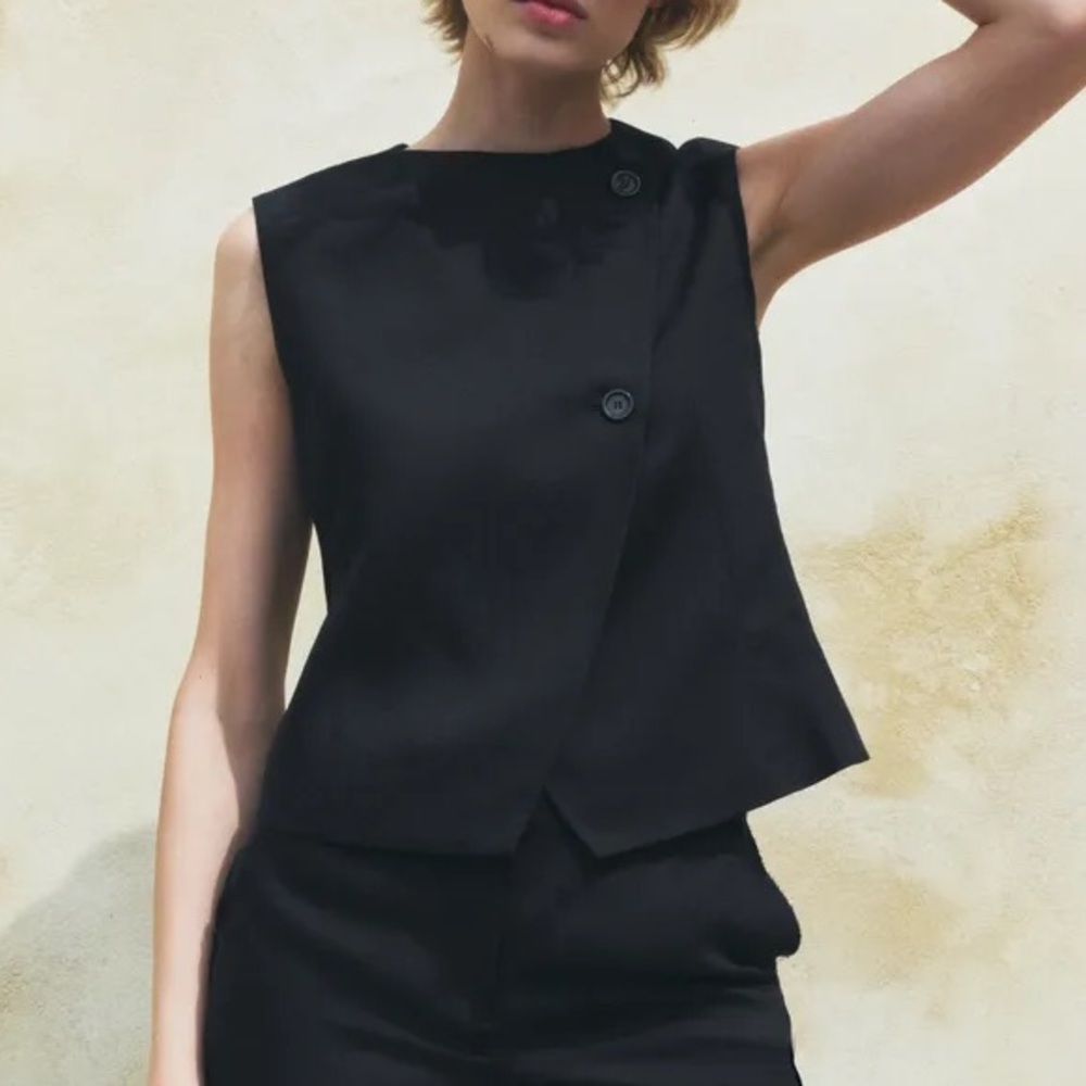 Zara Black Sleeveless Tank Top